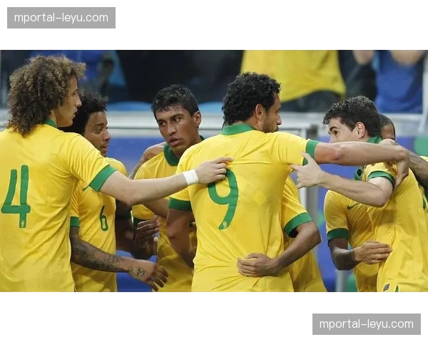 乌兹别克斯坦中亚新军首秀，主帅卡坦内茨确认5-3-2阵型立足防守寻求定位球机会